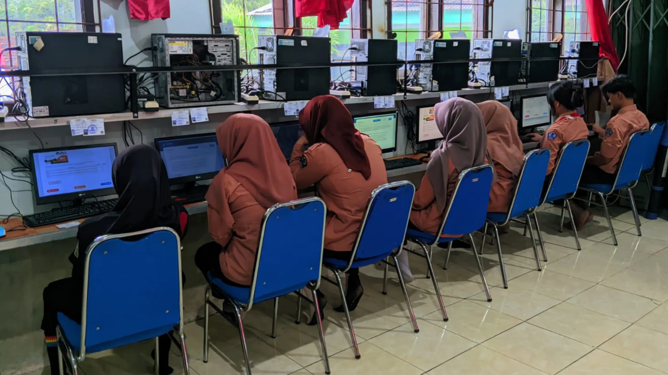 Laboratorium Komputer Modern