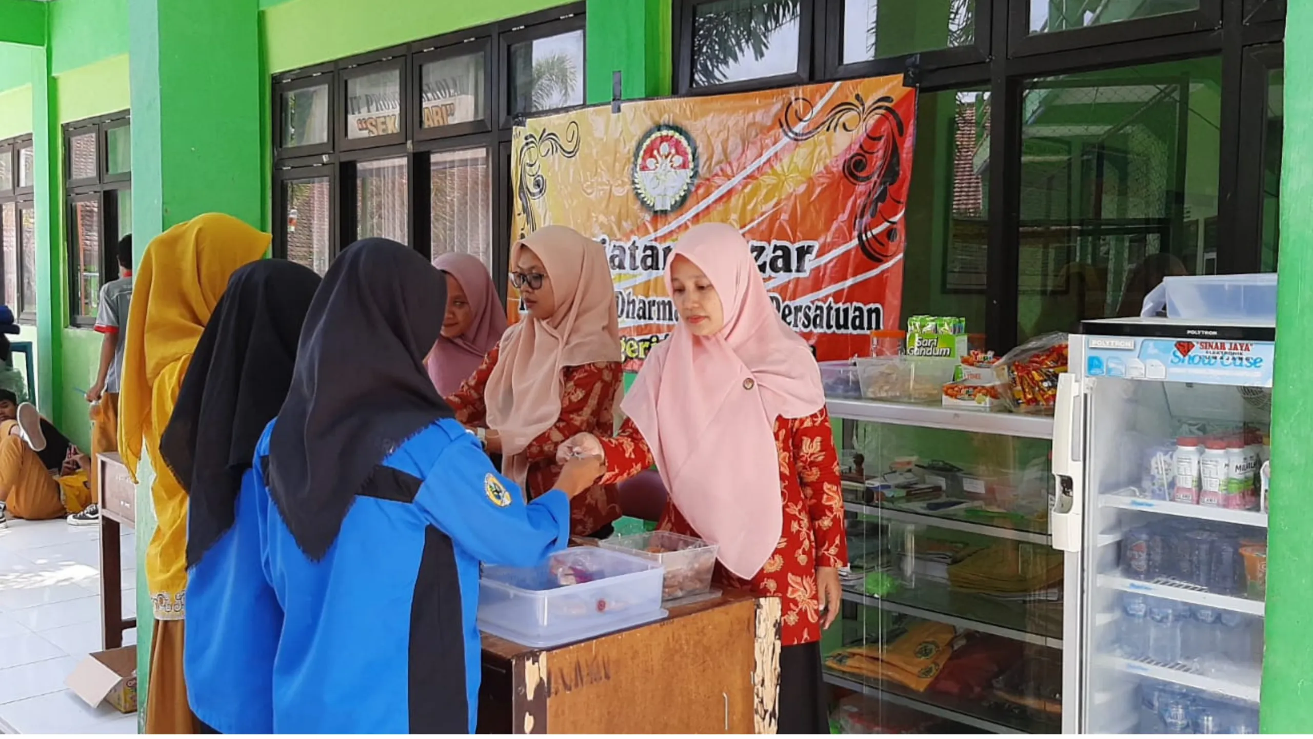 Kantin Sehat & Area Istirahat