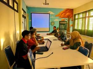 Ruang Rapat Kecil