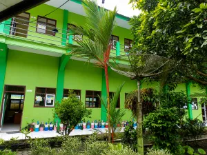 Kegiatan Bakti Sosial dan Peduli Lingkungan